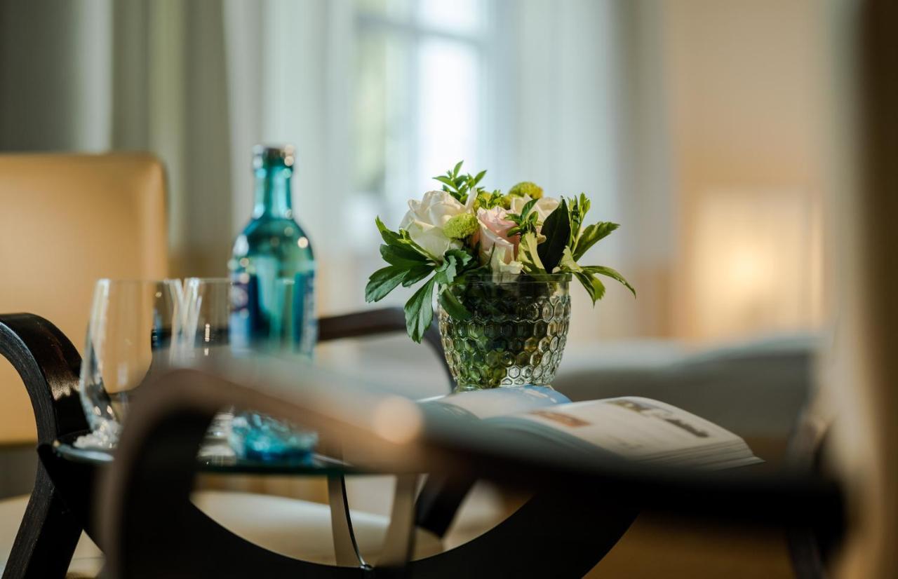 Romantik Hotel Neuhaus Iserlohn Esterno foto